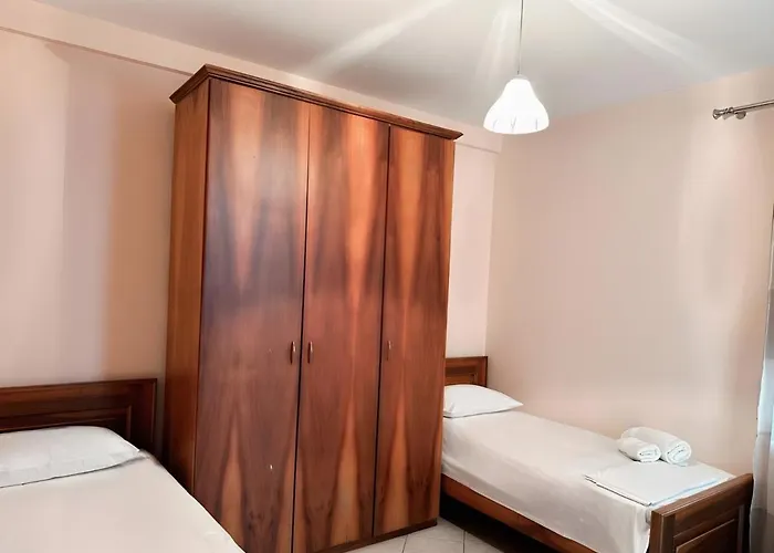 فندق مبيت وإفطار Mina تيرانا